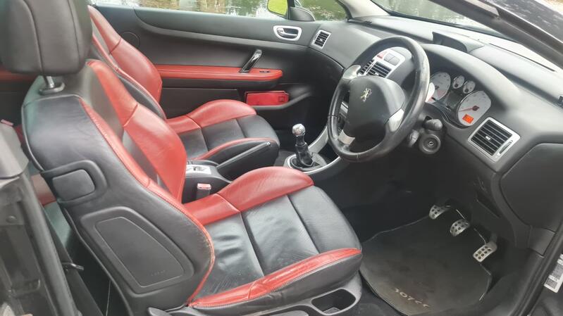 PEUGEOT 307