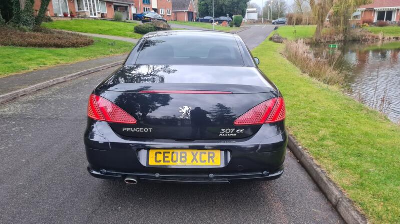 PEUGEOT 307