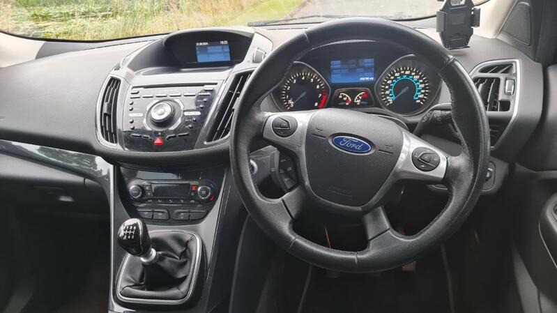 FORD KUGA