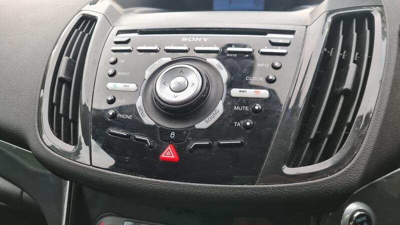 FORD KUGA