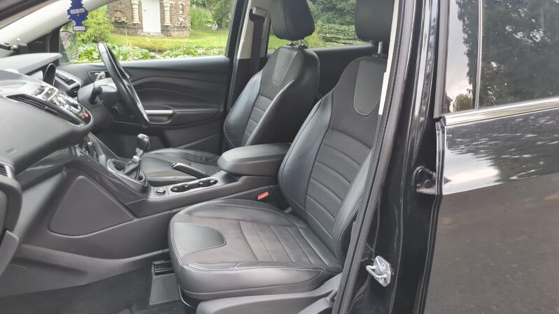 FORD KUGA