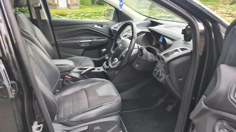 FORD KUGA