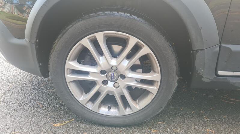 VOLVO XC70