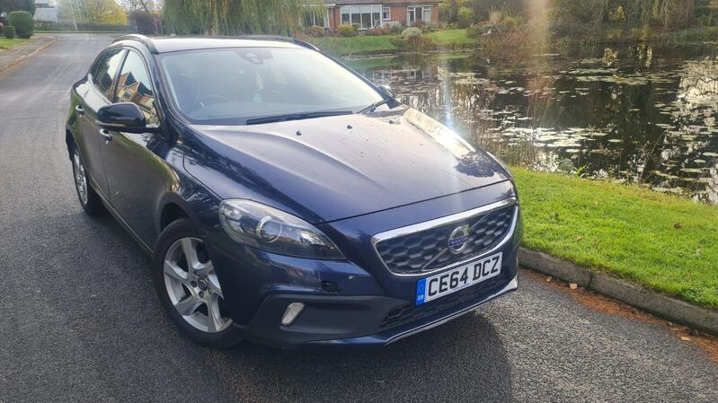 VOLVO V40 CROSS COUNTRY