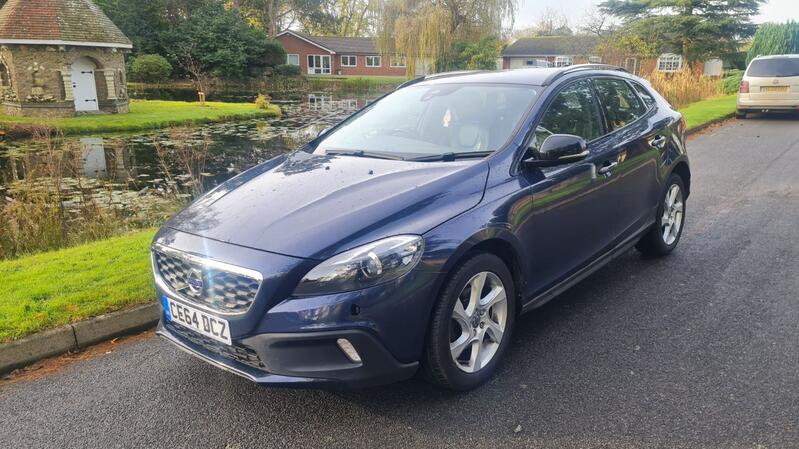 VOLVO V40 CROSS COUNTRY