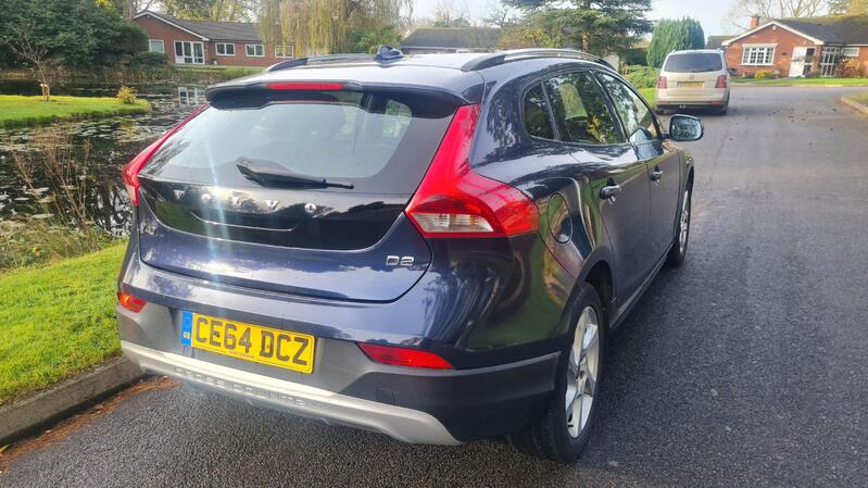 VOLVO V40 CROSS COUNTRY