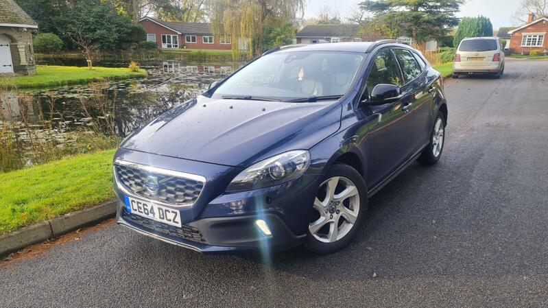 VOLVO V40 CROSS COUNTRY