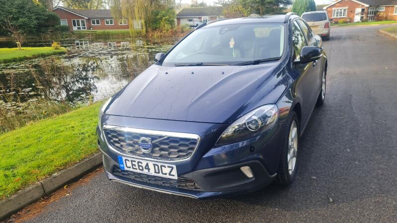 VOLVO V40 CROSS COUNTRY