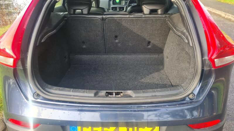 VOLVO V40 CROSS COUNTRY