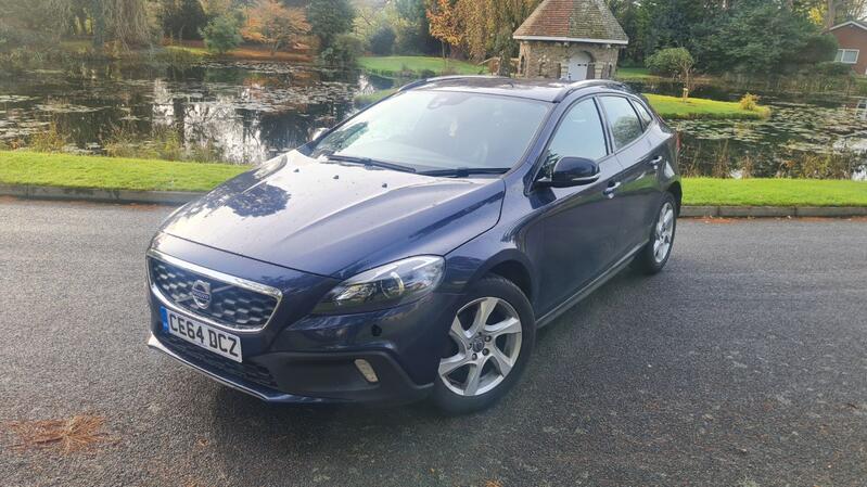 VOLVO V40 CROSS COUNTRY