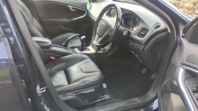 VOLVO V40 CROSS COUNTRY