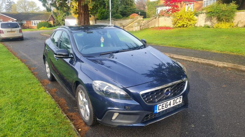 VOLVO V40 CROSS COUNTRY