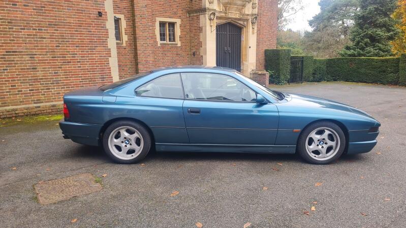 BMW 8 SERIES