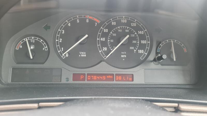 BMW 8 SERIES