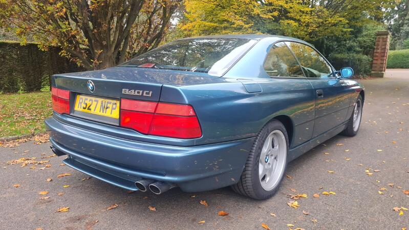BMW 8 SERIES