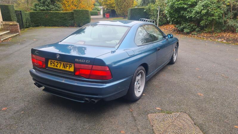 BMW 8 SERIES