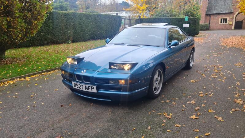 BMW 8 SERIES