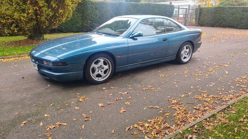 BMW 8 SERIES