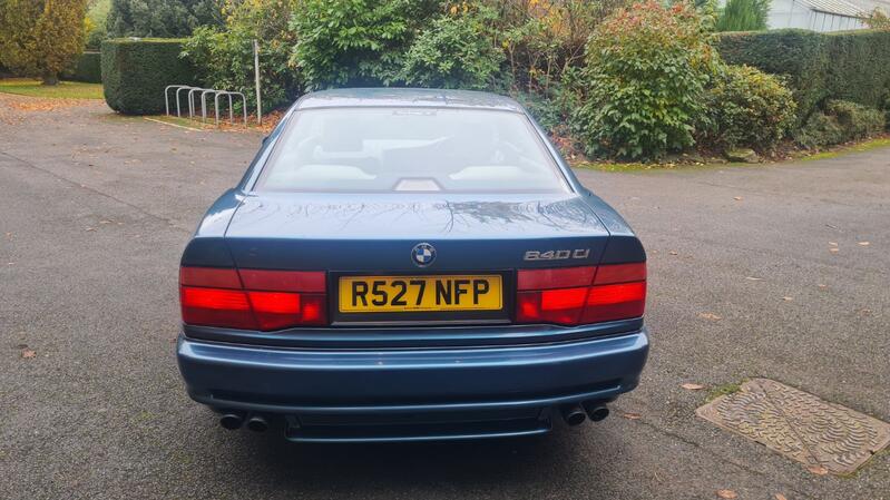BMW 8 SERIES