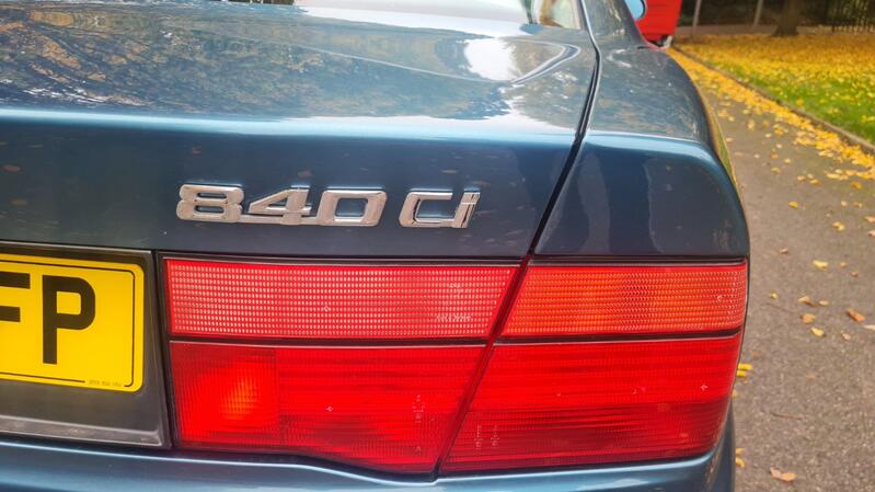 BMW 8 SERIES