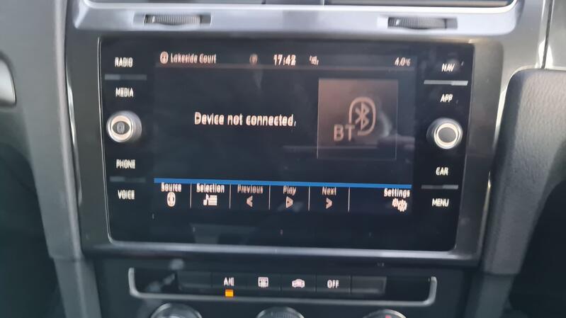 VOLKSWAGEN GOLF