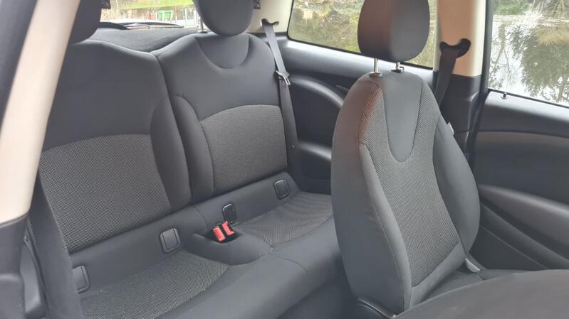 MINI HATCH