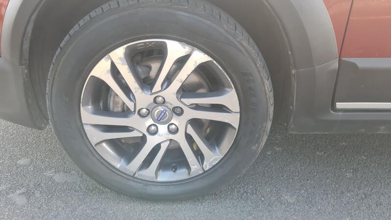 VOLVO XC70