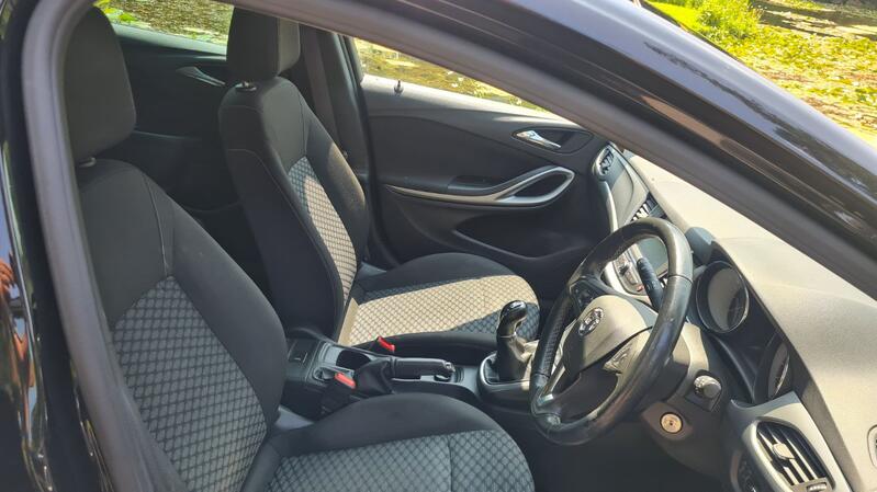 VAUXHALL ASTRA