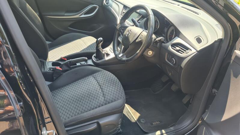 VAUXHALL ASTRA