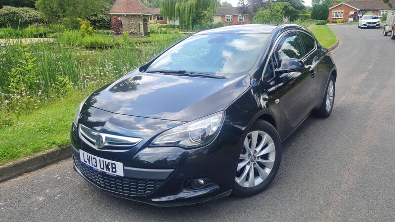 View VAUXHALL ASTRA GTC 2.0 CDTi SRi
