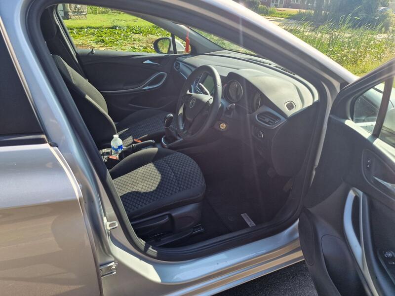 VAUXHALL ASTRA