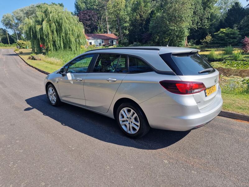 VAUXHALL ASTRA