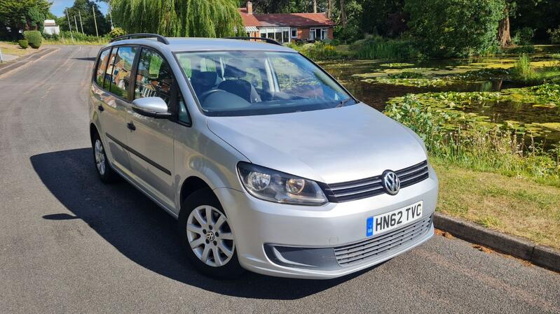 View VOLKSWAGEN TOURAN 1.2 TSI BlueMotion Tech S