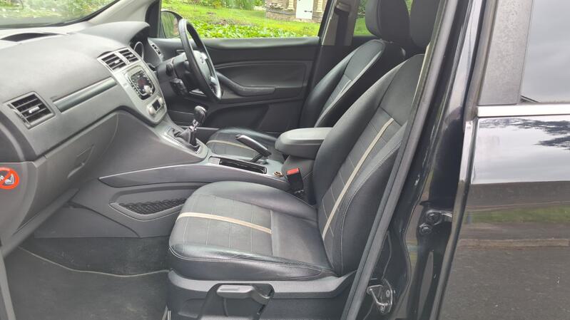 FORD KUGA