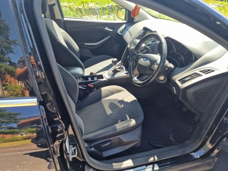 FORD FOCUS